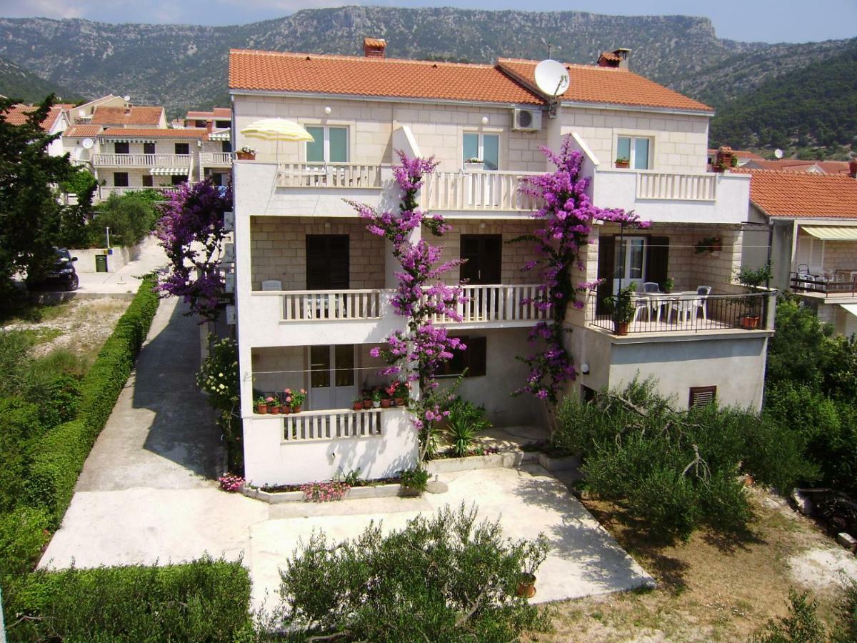 Apartments Katarina Bol Exterior photo